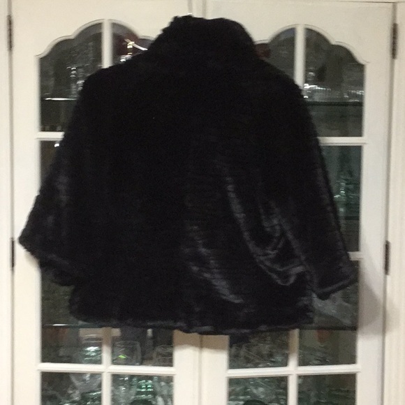 Black faux fur jacket - Picture 3 of 4